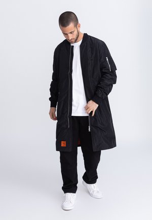 Klassischer Mantel - black