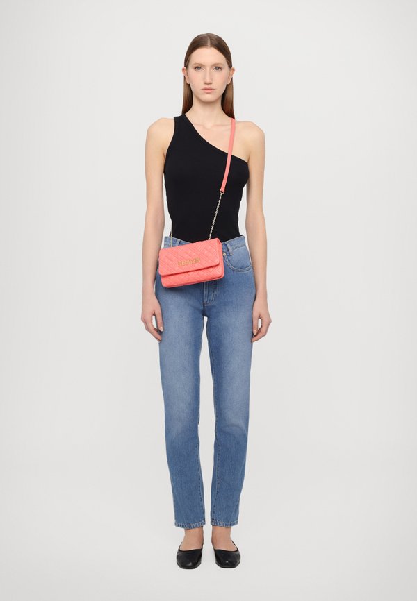 SMART DAILY - Cross body bag - coral