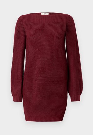 Bordowa dzianinowa sukienka z długimi rękawami, kwadratowym dekoltem i prążkowaną fakturą. Posiada lekko zwężający się krój oraz elastyczne mankiety.