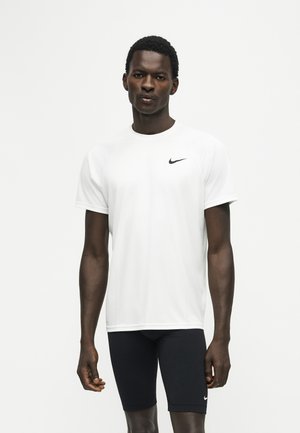 Nike Swim, ESSENTIAL SHORT SLEEVE HYDROGUAR - Camiseta deportiva - white