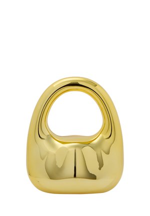 Guldfarvet skulpturelt objekt med en rund bund og en langstrakt, oval åbning øverst, der har en glat, reflekterende overflade.