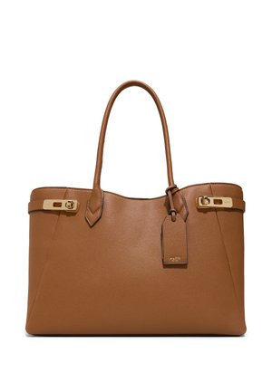 Borsa tote in pelle marrone con doppi manici, dettagli con fibbie tono oro sui lati e targhetta appesa con la scritta "ALDO" in rilievo.
