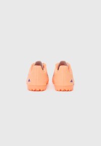 adidas Performance F50 CLUB UNISEX - Fodboldstøvler til kunstgræs - beam orange/lucid blue/ftwr white