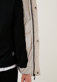 Buratti Ziemas jaka - stone black