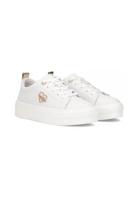 Białe skórzane sneakersy z płaską białą podeszwą, okrągłym noskiem i kośćmi słoniowymi sznurowadłami. Zawierają mały emblemat w kształcie serca oraz złote akcenty.