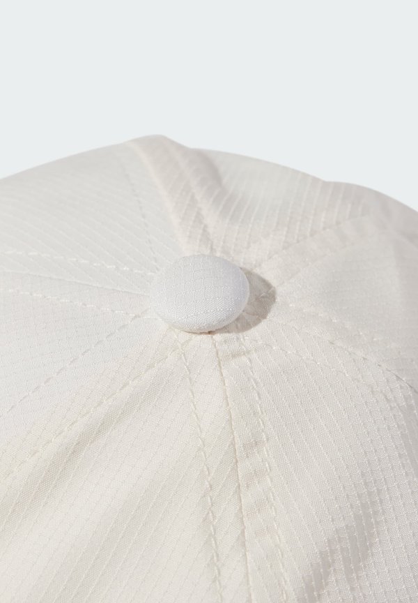 ESSENTIAL AEROREADY  - Cap3