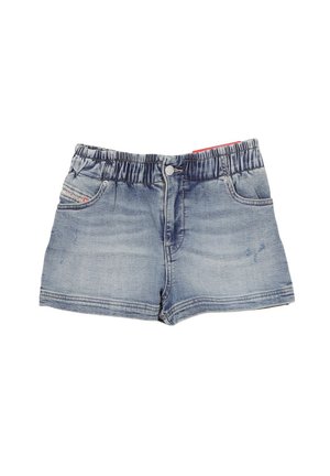 Pantaloncini in denim azzurro chiaro con vita elasticizzata, bottone frontale, due tasche anteriori e dettagli leggermente sbiaditi.