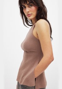 NA-KD SLEEVELESS SLIT - Topp - taupe