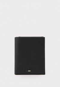 Portefeuille en cuir noir avec une texture lisse, un design minimaliste, et un logo embossé. Présente des rayures de couleur accentuées près du logo.