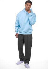 Dropsize STRAIGHT LEG JOGGER - Tracksuit bottoms - black