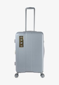 Seleccionado, white silver