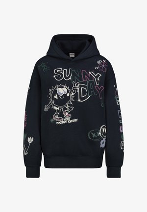 Marineblaue Kapuzenjacke mit einem Frontgrafik, die eine Cartoon-Sonne und den Text "SONNIGER TAG" in lebhaften Farben zeigt. Florale und lächelnde Motive an den Ärmeln.