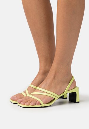 Monki Sandalen - green