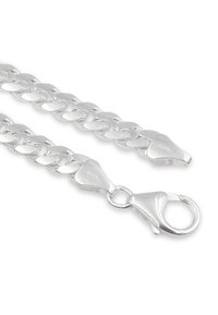 Collana in metallo argentato con anelli ovali, finitura lucida e chiusura a gancio per un fissaggio sicuro.