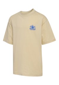 Beige bomulds T-shirt med korte ærmer, rund halsudskæring og et blåt "hummel" logo på venstre bryst. Enkel design, ingen mønstre eller akcenter.