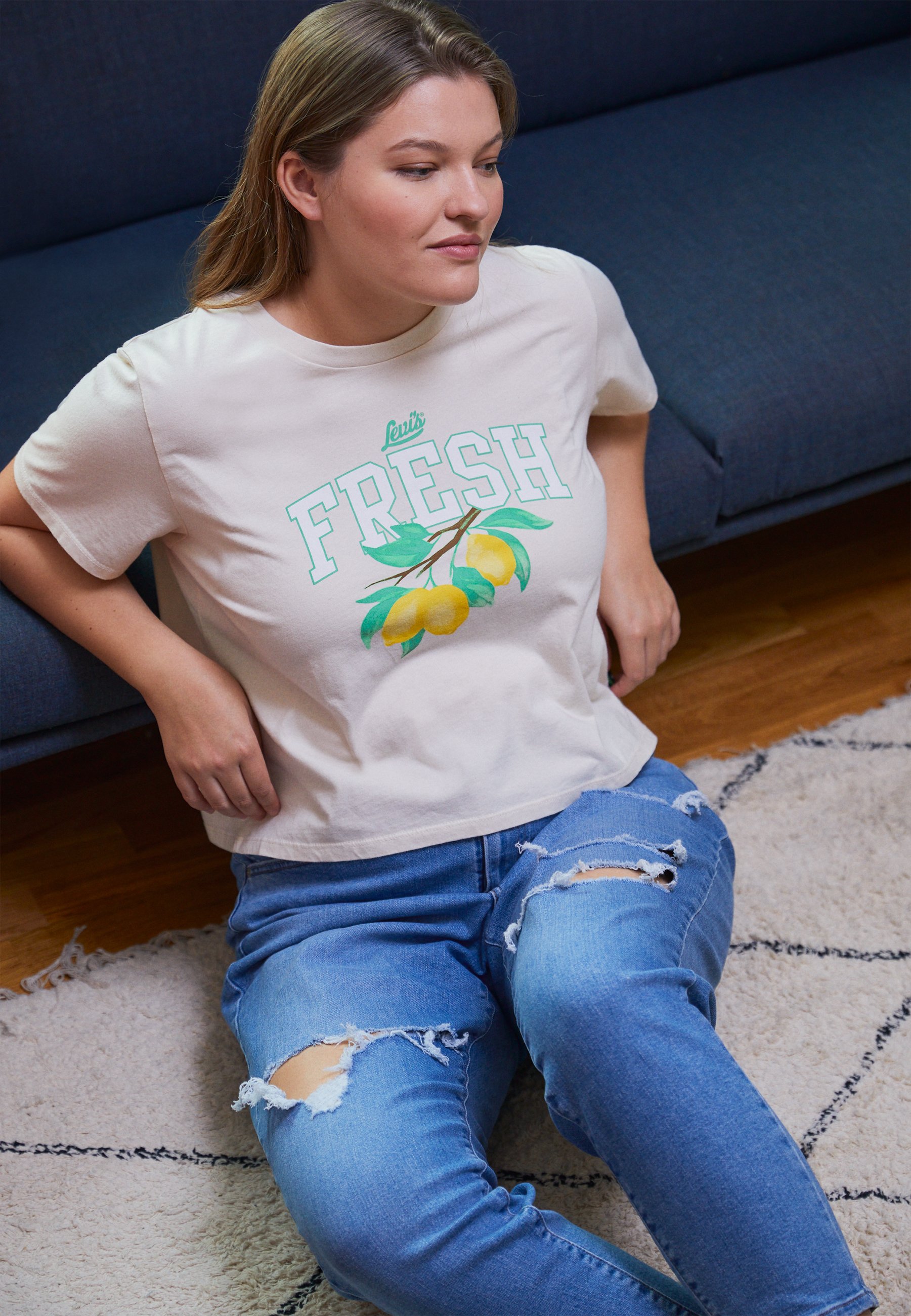 Levi's® Plus GRAPHIC SURF TEE - T-Shirt print - off-white/offwhite -  Zalando.ch