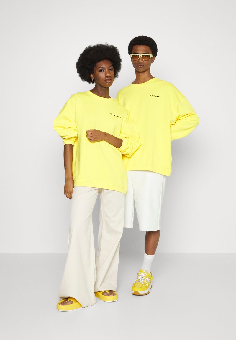Damen Sweatshirts | Les Benjamins UNISEX Sweatshirt gold/yellow/gelb - EC47484 Damen Sweatshirts | Les Benjamins UNISEX Sweatshirt gold/yellow/gelb - EC47484