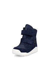 Granatowy sneaker za kostkę z podwójnymi szerokimi paskami na rzep, wyściełanym kołnierzem i białą, teksturowaną podeszwą.