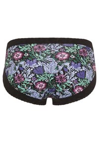 Unselected, nouveau garden black