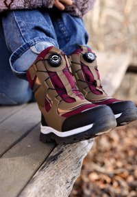 mikk-line Talvesaapad - rum raisin