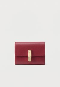 Nem kiválasztott, ciliegia