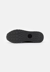 MICHAEL Michael Kors Zapatos sin cordones - black
