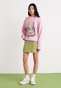 Thumbnail Image 2