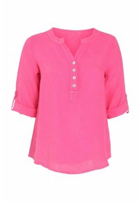 Blouse en lin rose avec un col en V, une patte de boutonnage à cinq boutons et des manches retroussées. Présente une coupe ample et une texture légère.