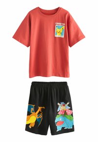 Rød bomulds t-shirt med "JEG VELGER DIG!" og Pikachu grafik. Sorte shorts med farverige illustrationer af Charizard, Blastoise og Venusaur.