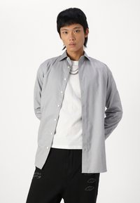 Selected Homme SLHSLIMETHAN SHIRT CLASSIC - Marškiniai - grey