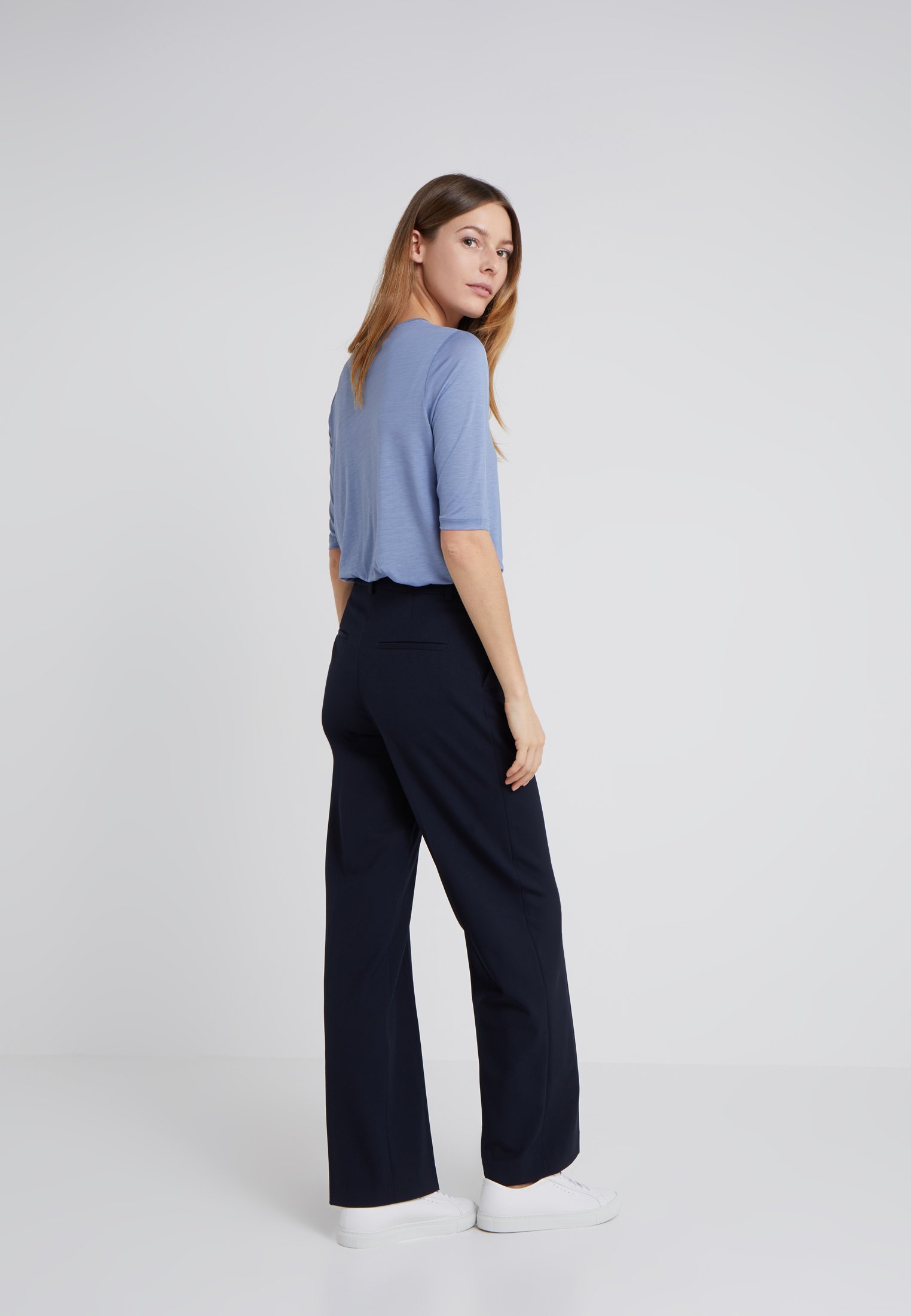 Filippa K HUTTON TROUSERS Bukse navymørkeblå Zalando.no Filippa K HUTTON TROUSERS Bukse navymørkeblå Zalando.no