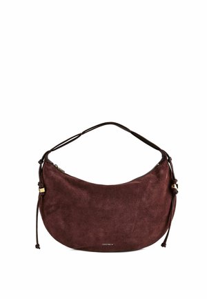 Sac à main croissant en daim marron foncé avec une bandoulière simple, des nœuds latéraux et de petits accessoires métalliques dorés.