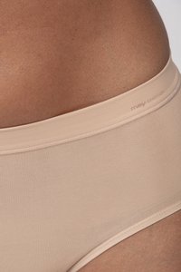 Beige bomullsblandning hipsterunderkläder med en slät textur, som har ett brett elastiskt midjeband och en subtil logotyp på sidan.