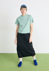 Converse RUN STAR TRAINER - Joggesko - blue/apex green/egret