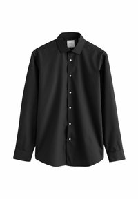 Chemise noire à manches longues en tissu lisse avec col pointu, dotée d'une fermeture devant à boutons et de boutons blancs.