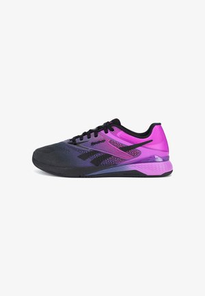 Buty sportowe Reebok w kolorze czarnym, purpurowym i różowym. Siatkowa cholewka z teksturowanymi wzorami, gumowa podeszwa oraz sznurowane zapięcie. Zawierają wyściełany obcas.