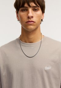 PULL&BEAR WITH LOGO - T-shirts print - beige