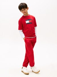 Tommy Hilfiger FLAG ARCHIVE - Potiskana majica - medium red