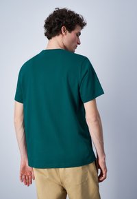 Champion ICONS CREWNECK LARGE LOGO - Camiseta estampada - avt