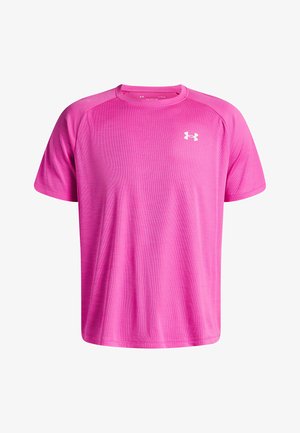 T-shirt sportivo a maniche corte di colore rosa brillante, realizzato in tessuto traspirante con motivo testurizzato, con un logo bianco sul petto.