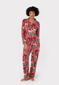 Chelsea Peers CHRISTMAS DOG WREATH PRINT SET - Pigiama - red