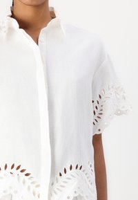 Malina CRESSIDA SHORT SLEEVE SHIRT - Užsagstoma palaidinė - white