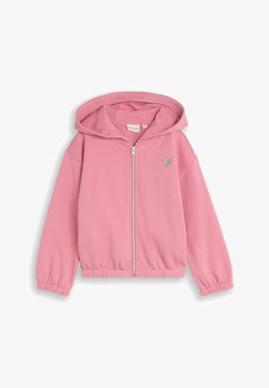 Veste à capuche rose avec fermeture éclair, poignets et ourlet élastiques, avec un petit emblème cœur argenté sur le côté gauche de la poitrine.