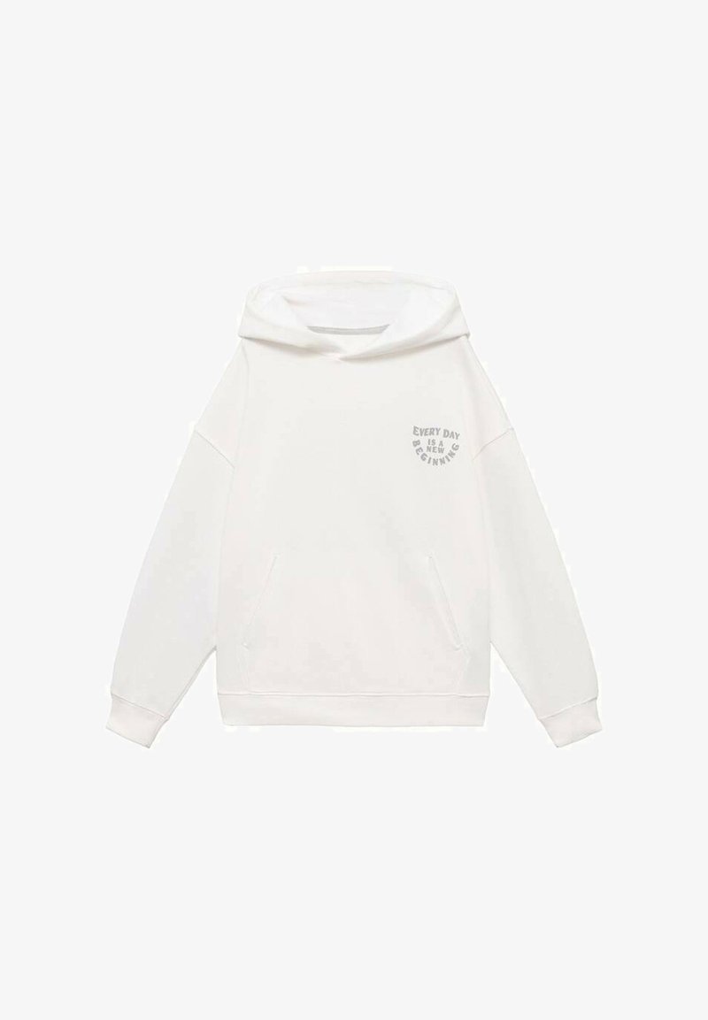 Vit huvtröja i mjukt tyg med lös passform. Har framfickor och en tryckt slogan i ljusgrått på bröstet.