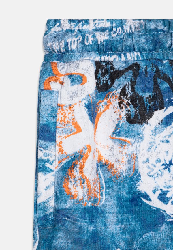 JUNIOR ACTIVE SHORTS - Trousers2