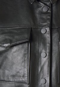Object Blouse - black