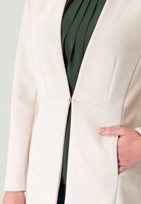 zero Korte frakker - beige