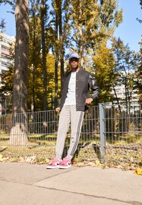 Sergio Tacchini NEW DAMARINDO  - Treniņtērpa apakšdaļas - charcoal grey/black