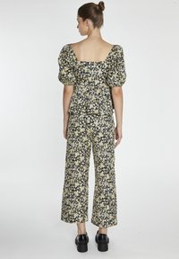 Glamorous CROPPED - Tygbyxor - black yellow brocade