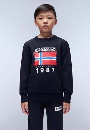 Zwarte katoenen sweatshirt met een kleurrijke Noorse vlag graphic, "NAPAPIJRI" branding en witte tekst met het jaar "1987" aan de voorkant.